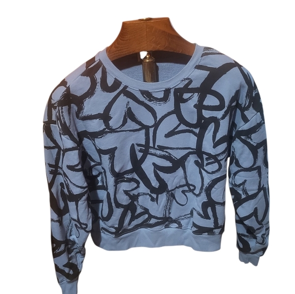 Maeve Anthropoligie Heart Printed Blue Sweatshirt 100% Cotton Size XS - Picture 2 of 7